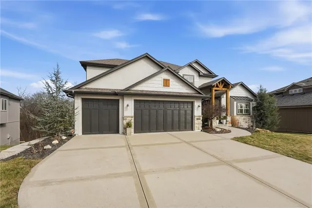 $815,000 | 836 Old Hickory Road, Greenwood, MO 64034