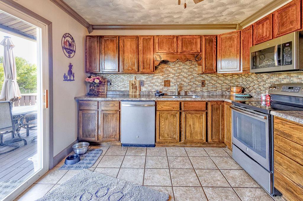 6949 Ramey Road Centerburg, OH 43011 - Photo 5 of 50 1-5