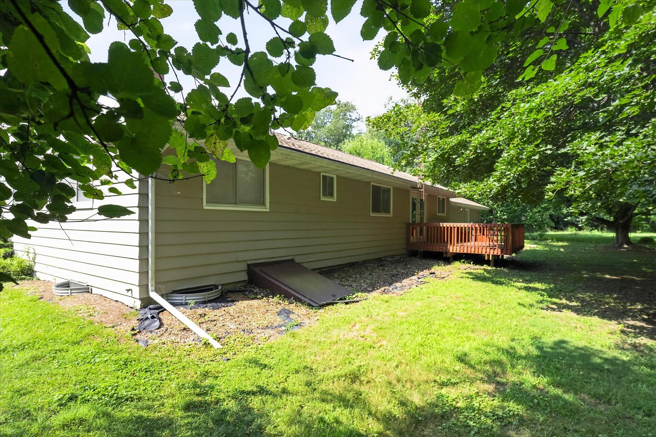 6720 Horton Road Jackson, MI 49201 - Photo 37 of 38 39-6720-Horton-Rd-Windowstill