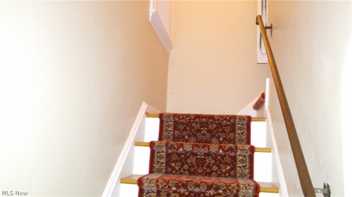 4279 Neville Road Cleveland, OH 44121 - Photo 17 of 35