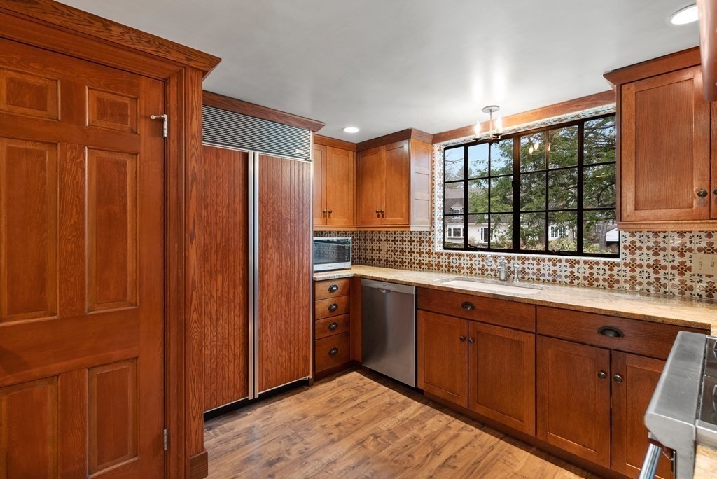 24 Bradford Road Wellesley, MA 02481 - Photo 14 of 30 Gallery Image 14