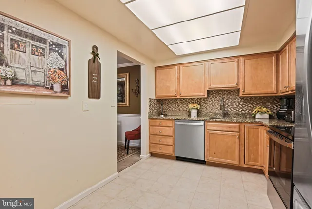 $585,000 | 7720 Tremayne Place, Unit 312, McLean, VA 22102