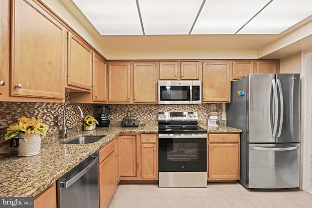 $585,000 | 7720 Tremayne Place, Unit 312, McLean, VA 22102