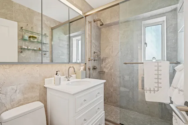 $2,800,000 | 799 Park Avenue, Unit 17D | Lenox Hill