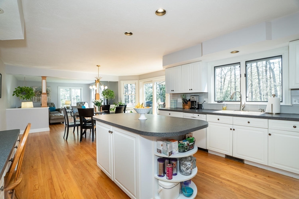35 Woodlot Road Amherst, MA 01002 - Photo 18 of 41 Gallery Image 18