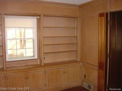 323 Touraine Road Grosse Pointe, MI 48236 - Photo 8 of 23 4024 den