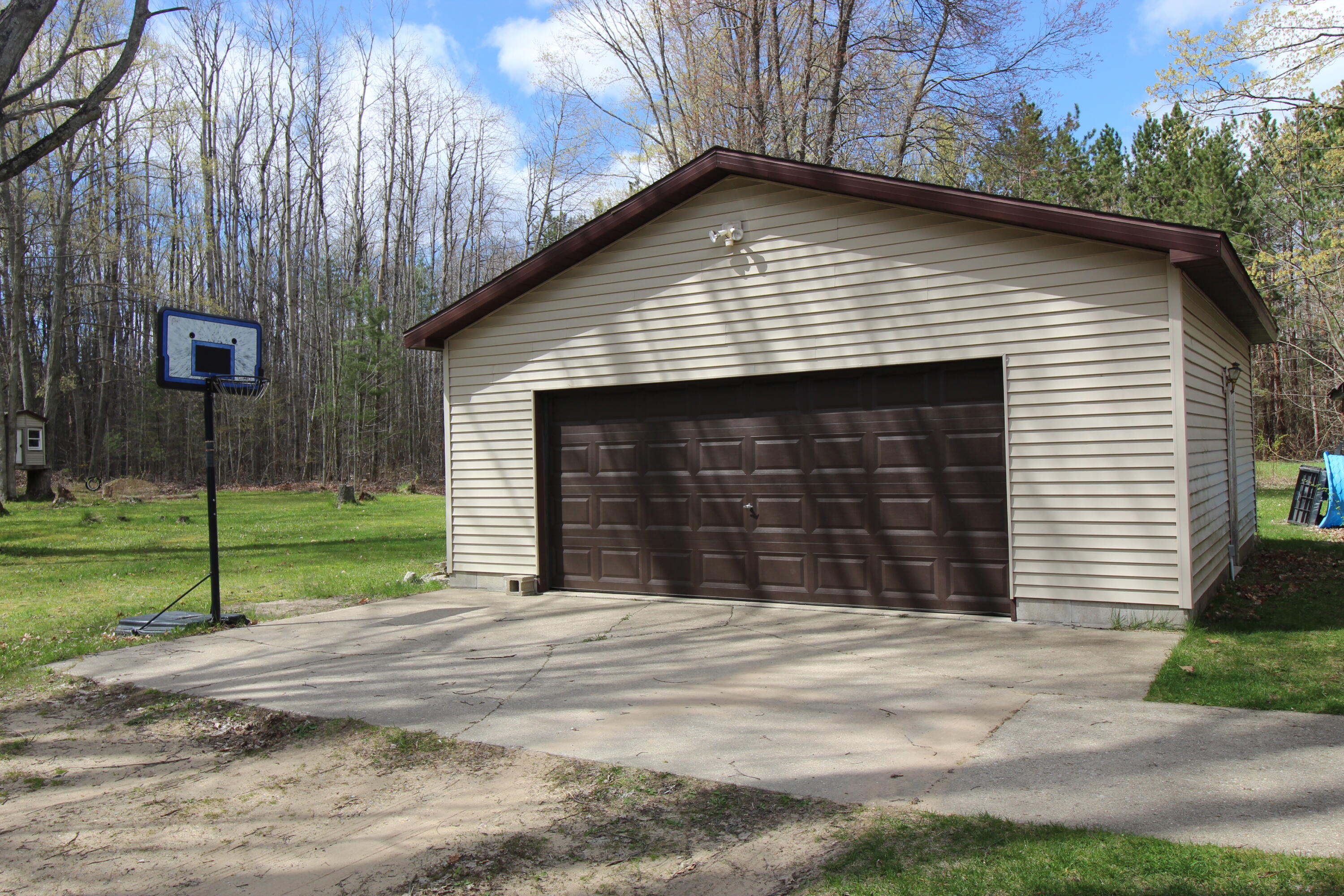 8390 West Beaver Road Grayling, MI 49738 - Photo 3 of 34 IMG_4279