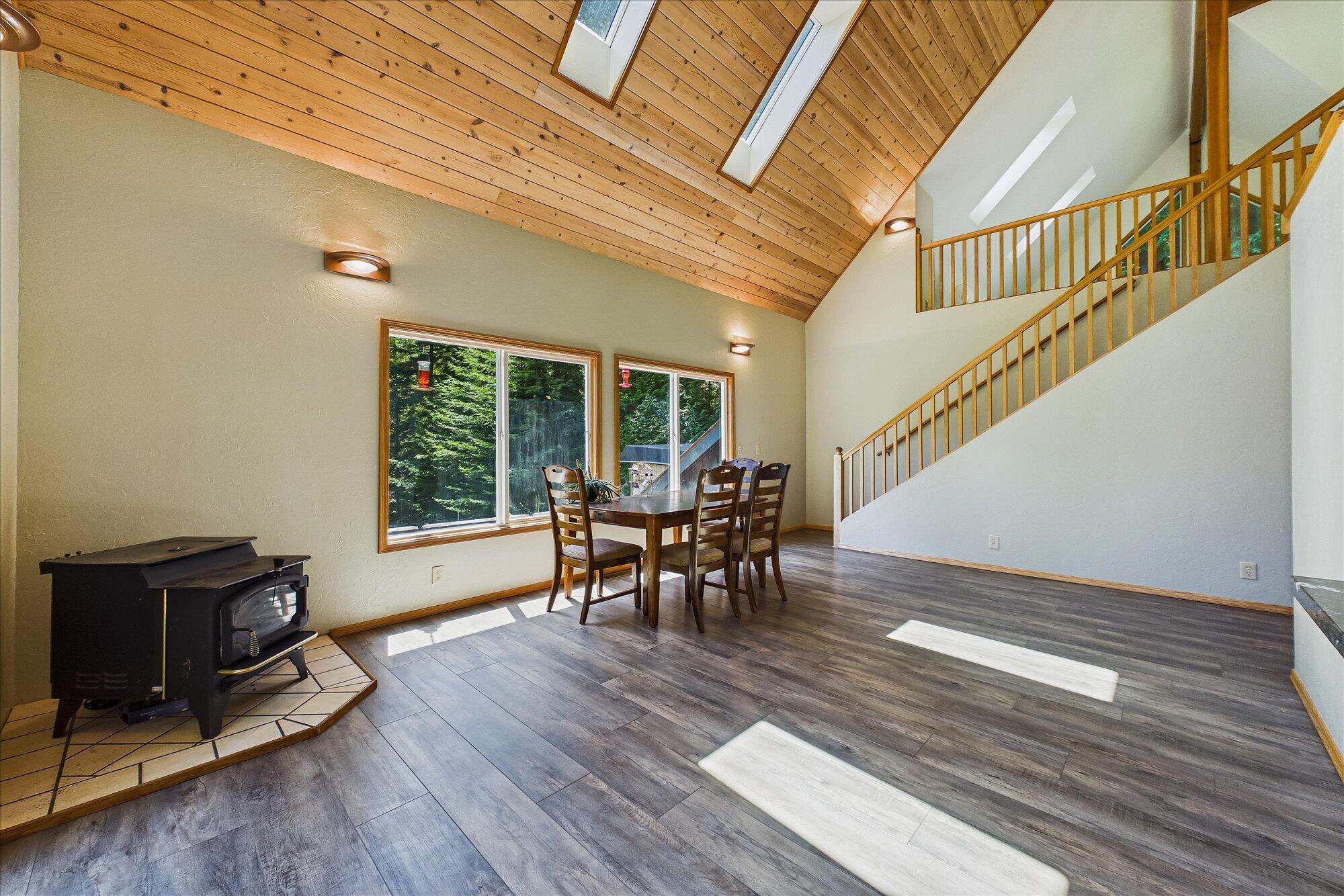 3167 Pigeon Point Road Eureka, CA 95503 - Photo 9 of 62 Gallery Image 9