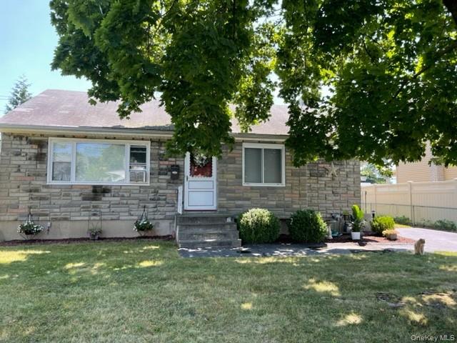 8 Rochelle Court Stony Point, NY 10980 - Photo 1 of 28 Gallery Image 1