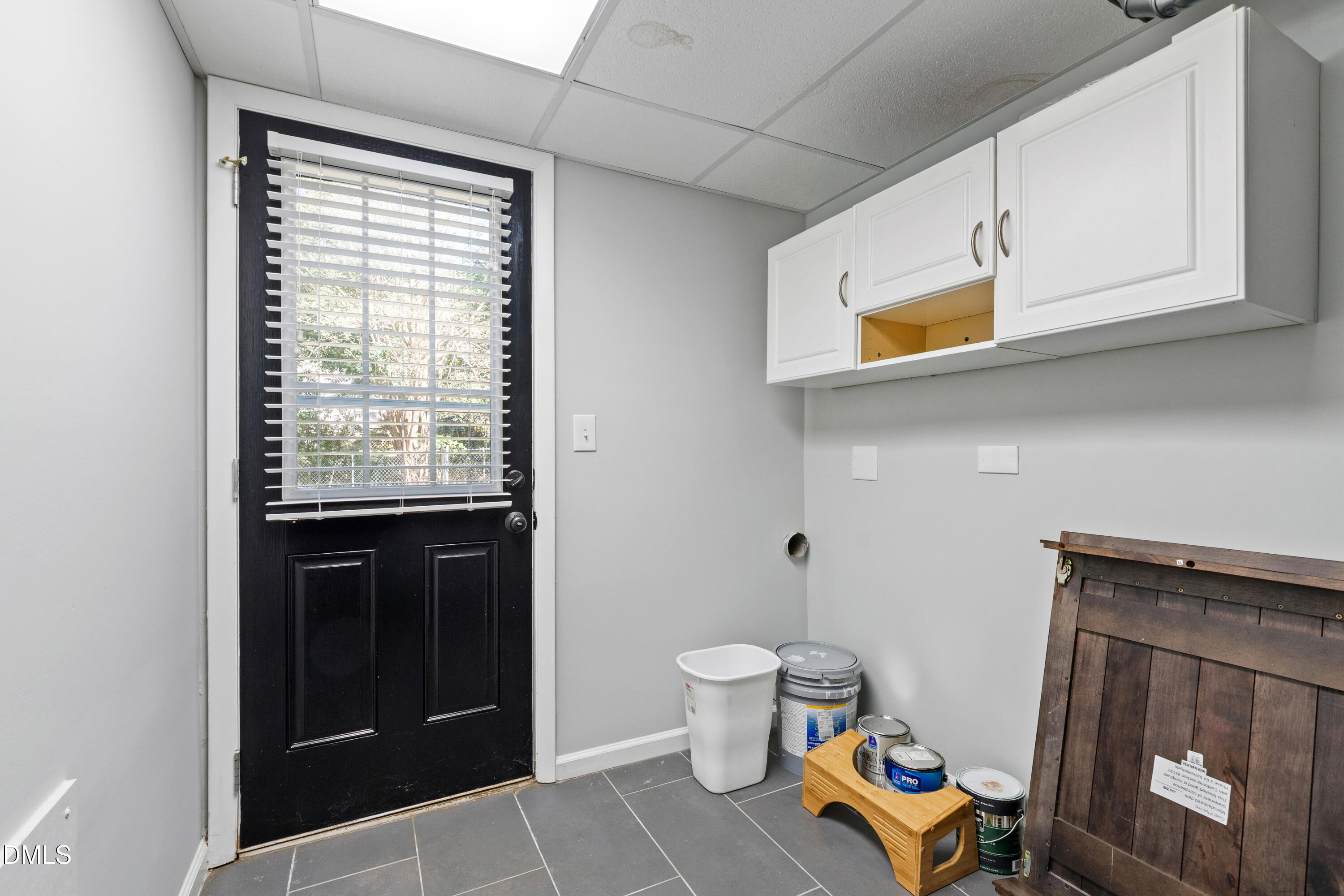408 Troy Place Raleigh, NC 27609 - Photo 23 of 49 a bathroom with a toilet a sink and a window