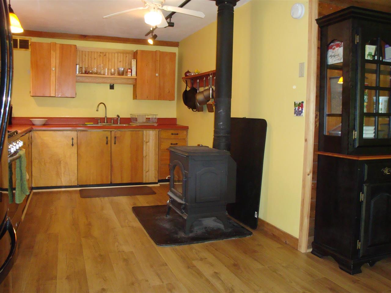 628 River Road Guilford, VT 05301 - Photo 9 of 32
