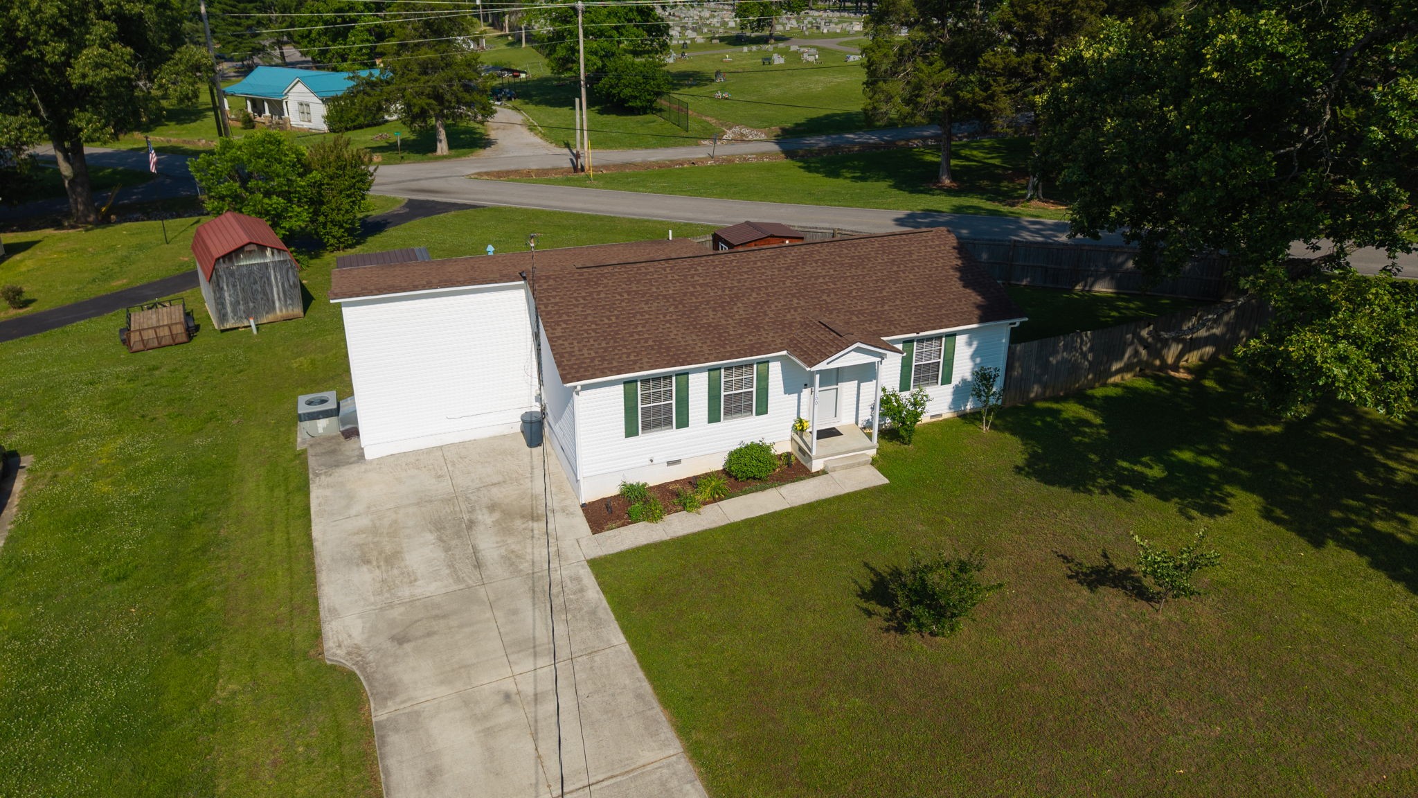 100 Waggoner Street Decherd, TN 37324 - Photo 30 of 33