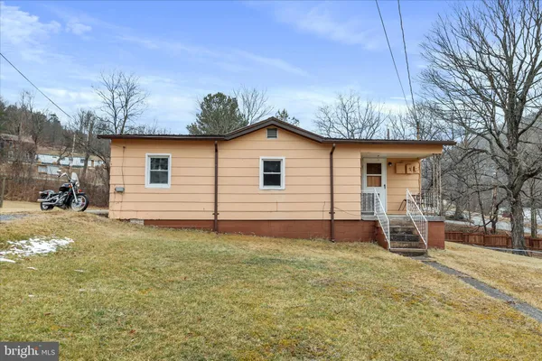 $89,900 | 48 Wayland Drive, Keyser, WV 26726