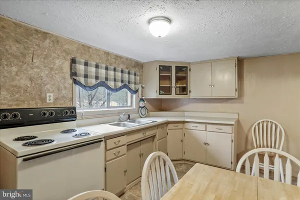 $89,900 | 48 Wayland Drive, Keyser, WV 26726