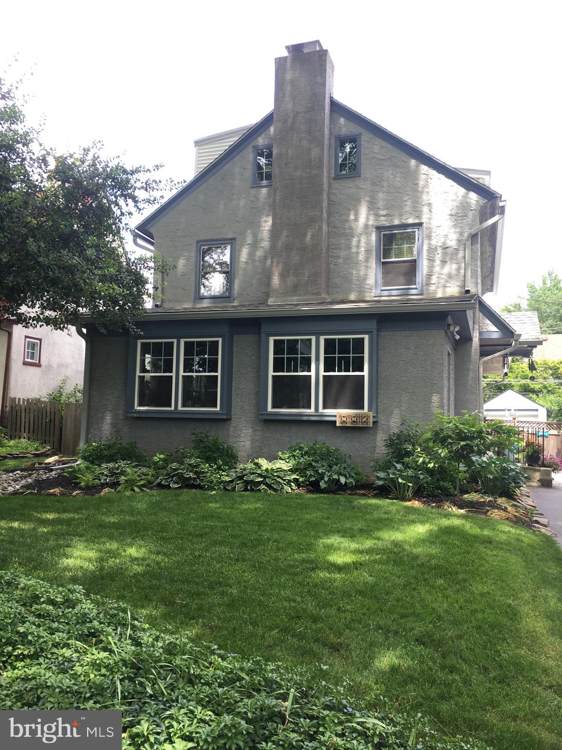 229 Avon Road Narberth, PA 19072 - Photo 34 of 37 Summer Exterior