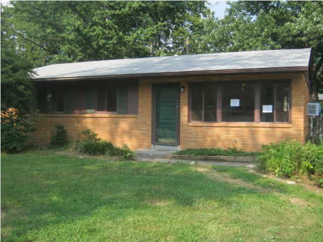 1805 Millgate Road Louisville, KY 40223 - Photo 1 of 9 Primary Photo