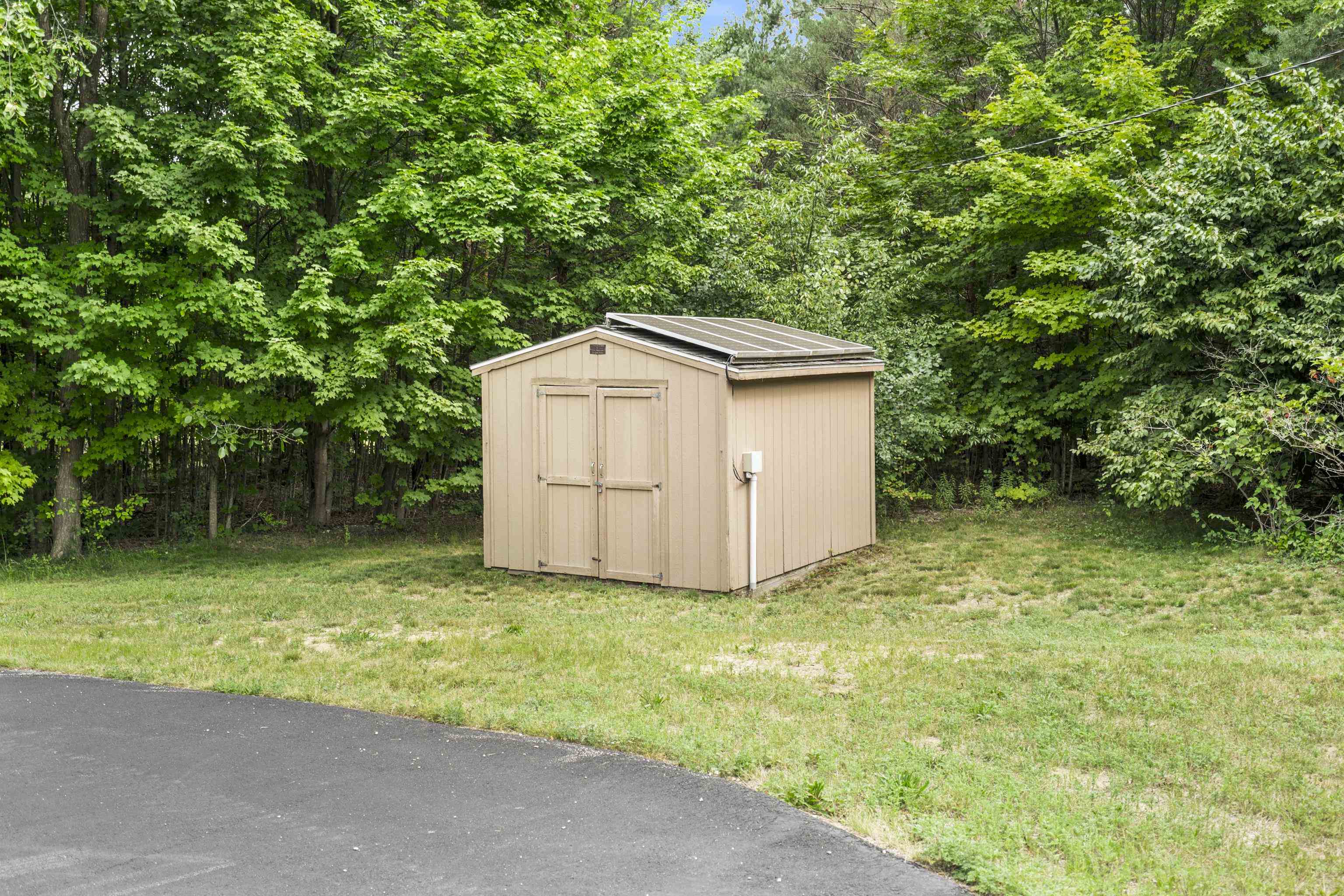 18907 Robin Ridge Road Interlochen, MI 49643 - Photo 38 of 41