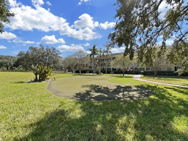 $239,900 | 2690 Coral Landings Boulevard, Unit 218, Palm Harbor, FL 34684
