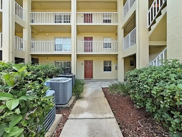 $239,900 | 2690 Coral Landings Boulevard, Unit 218, Palm Harbor, FL 34684