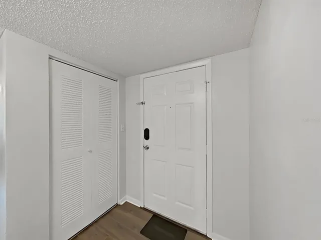 $239,900 | 2690 Coral Landings Boulevard, Unit 218, Palm Harbor, FL 34684