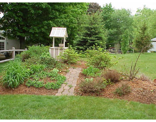 14 Duck Road Reading, MA 01867 - Photo 2 of 12 Gallery Image 2