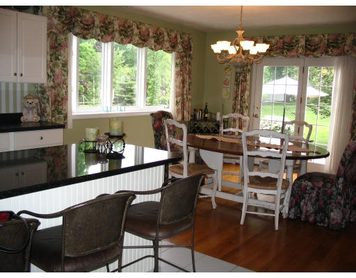 14 Duck Road Reading, MA 01867 - Photo 6 of 12 Gallery Image 6
