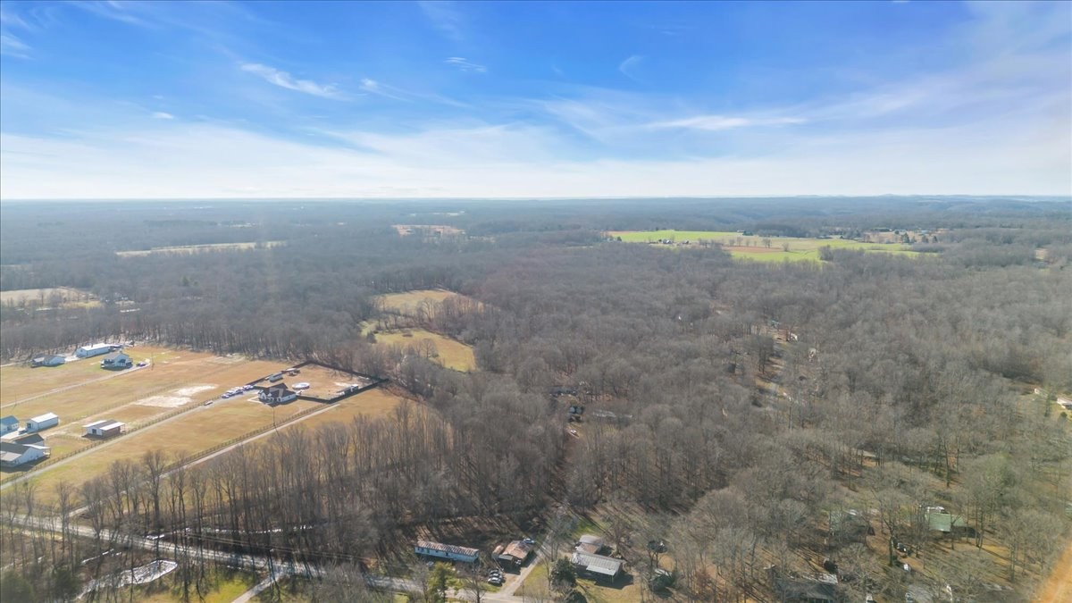 6527 Fredonia Road Manchester, TN 37355 - Photo 3 of 26