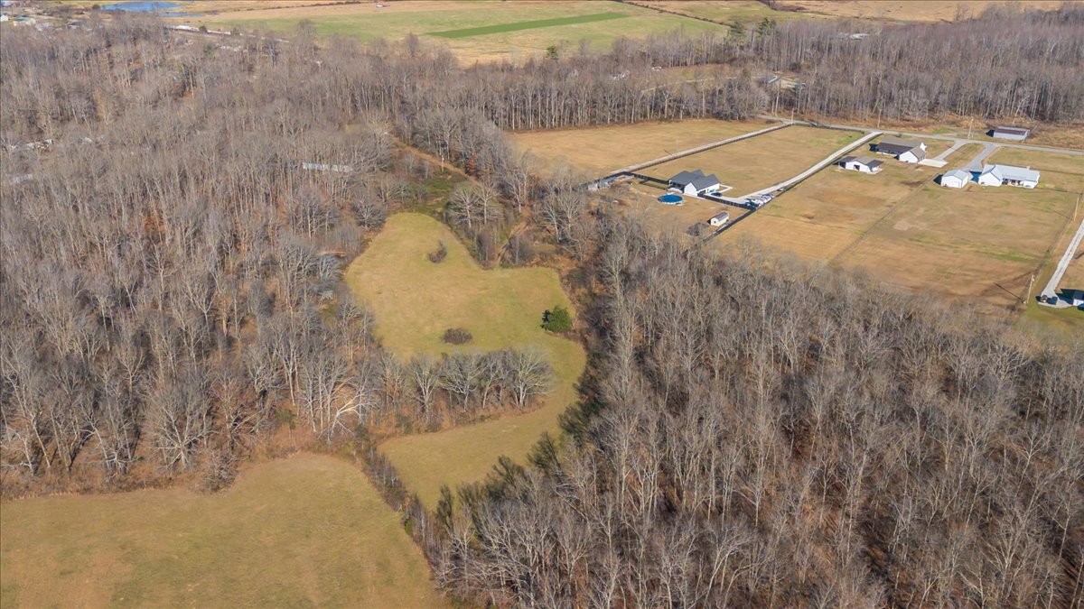 6527 Fredonia Road Manchester, TN 37355 - Photo 9 of 26