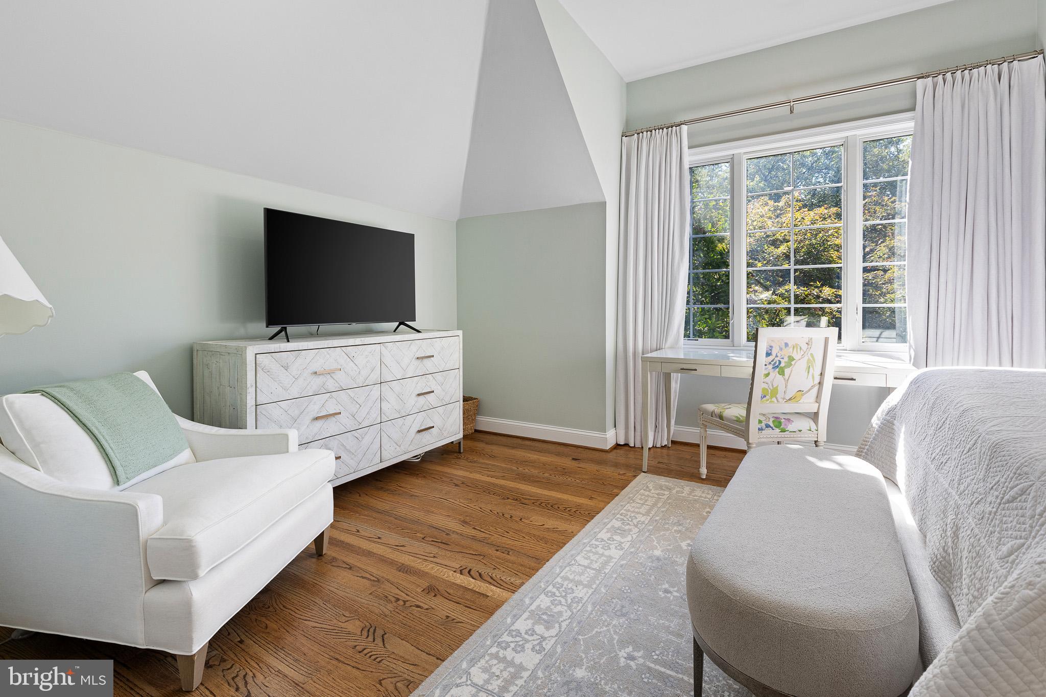 9 Pheasants Ridge South Wilmington, DE 19807 - Photo 32 of 53 a living room with furniture and a flat screen tv
