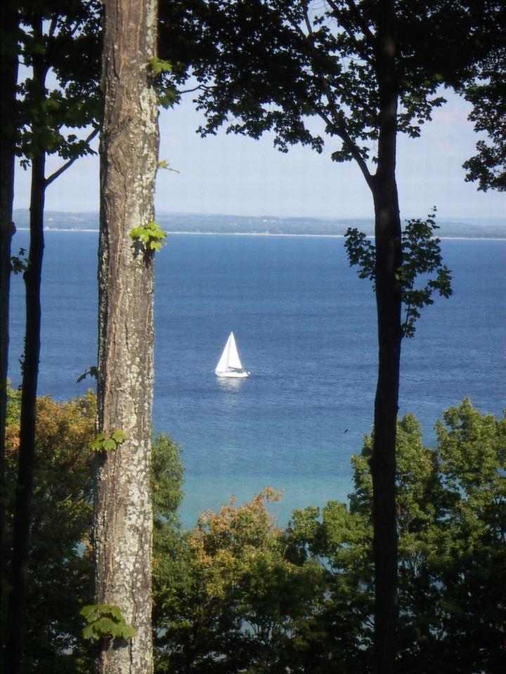 3989 Smokey Ridge Road Traverse City, MI 49686 - Photo 2 of 32 1821585-1.JPG