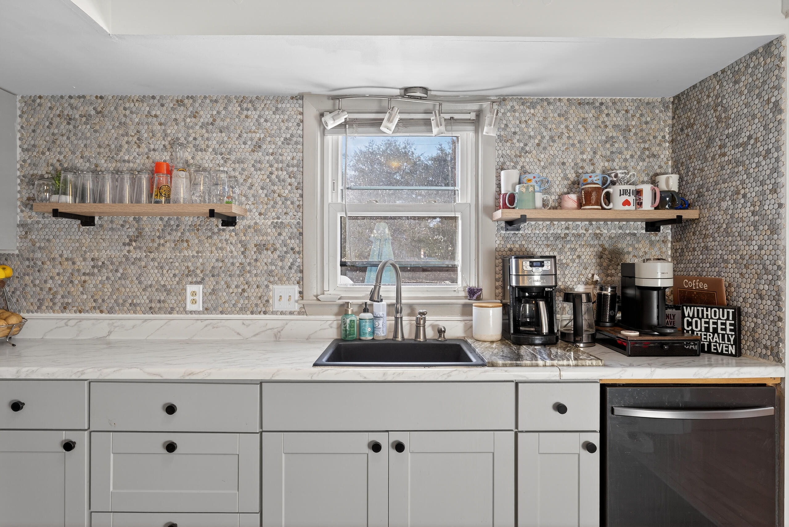 20 Shobe Avenue Brunswick, ME 04011 - Photo 8 of 32 007_DSC05384