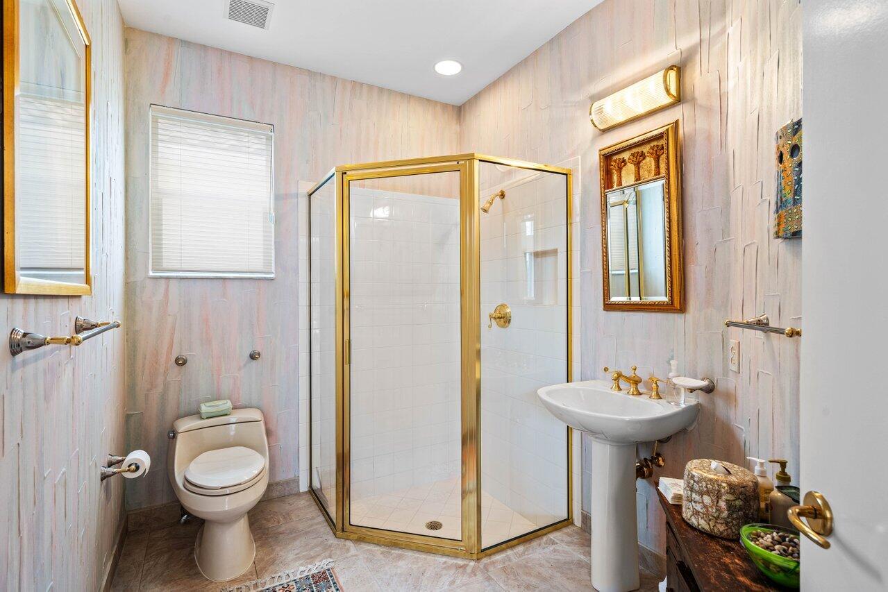 5785 Regency Circle East Boca Raton, FL 33496 - Photo 18 of 56 19