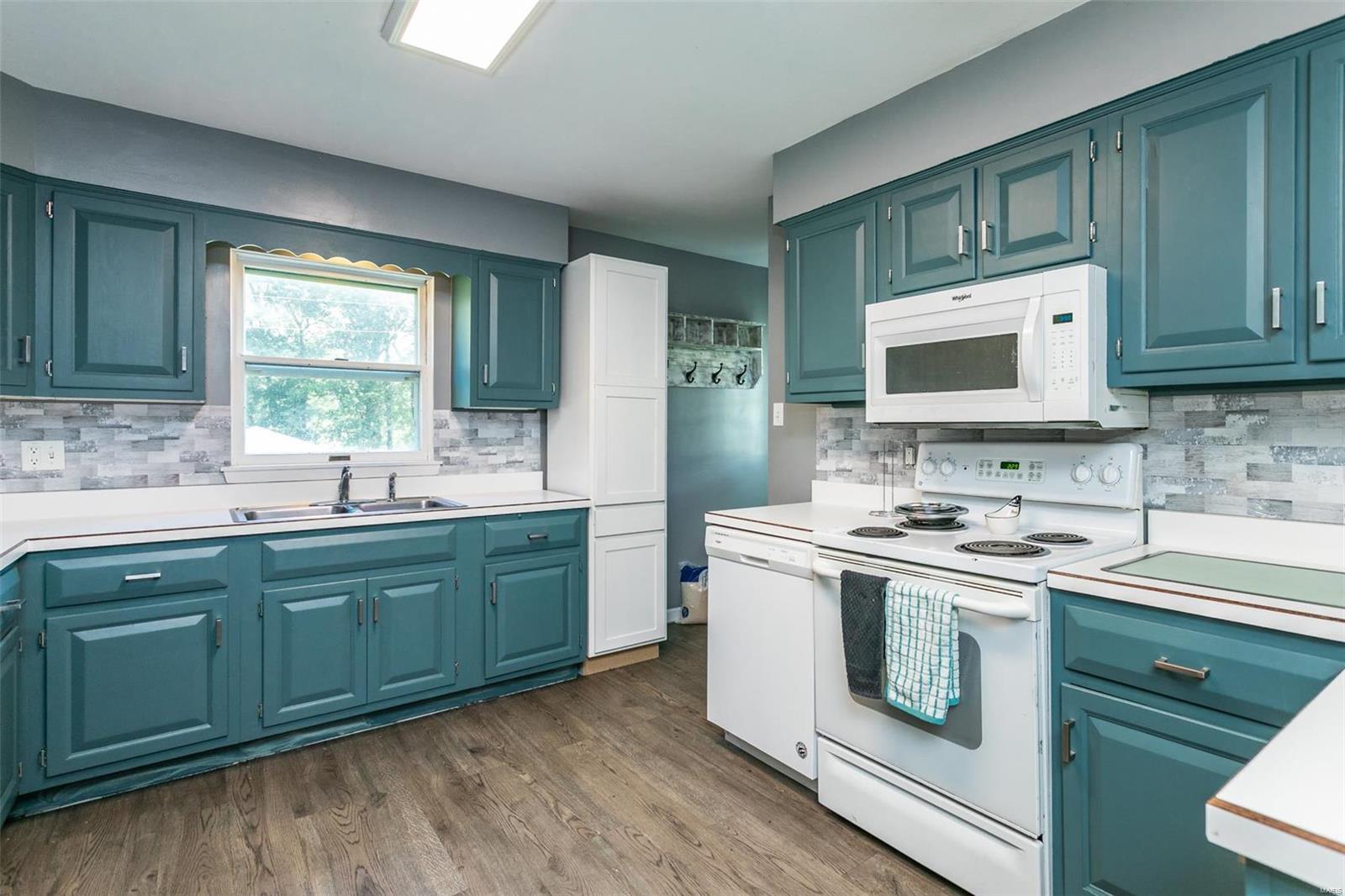 14620 Sportsmen Road Trenton, IL 62293 - Photo 17 of 40