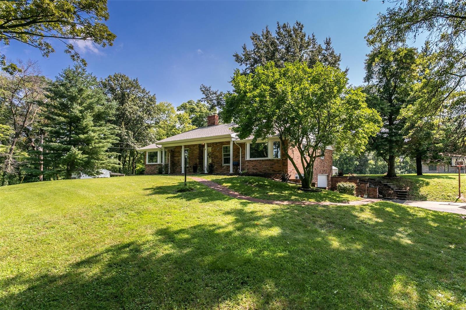 14620 Sportsmen Road Trenton, IL 62293 - Photo 2 of 40