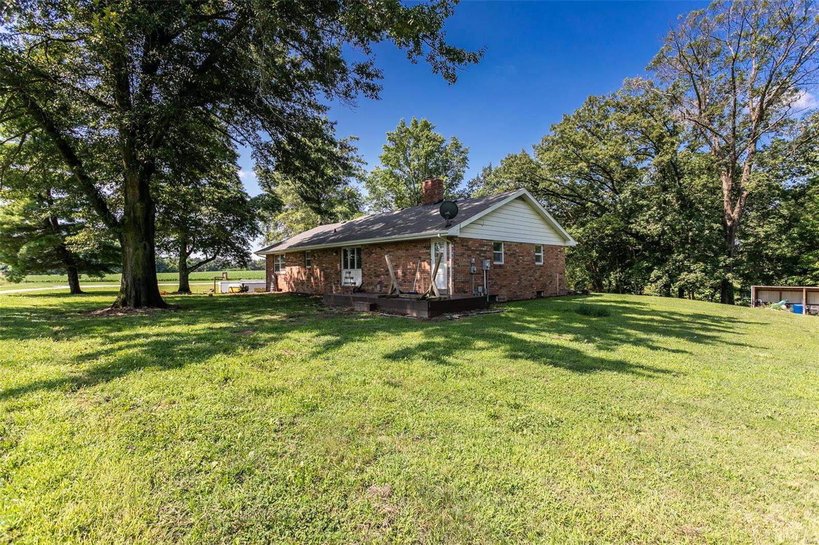 14620 Sportsmen Road Trenton, IL 62293 - Photo 35 of 40
