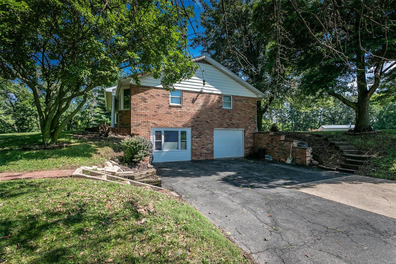 14620 Sportsmen Road Trenton, IL 62293 - Photo 36 of 40