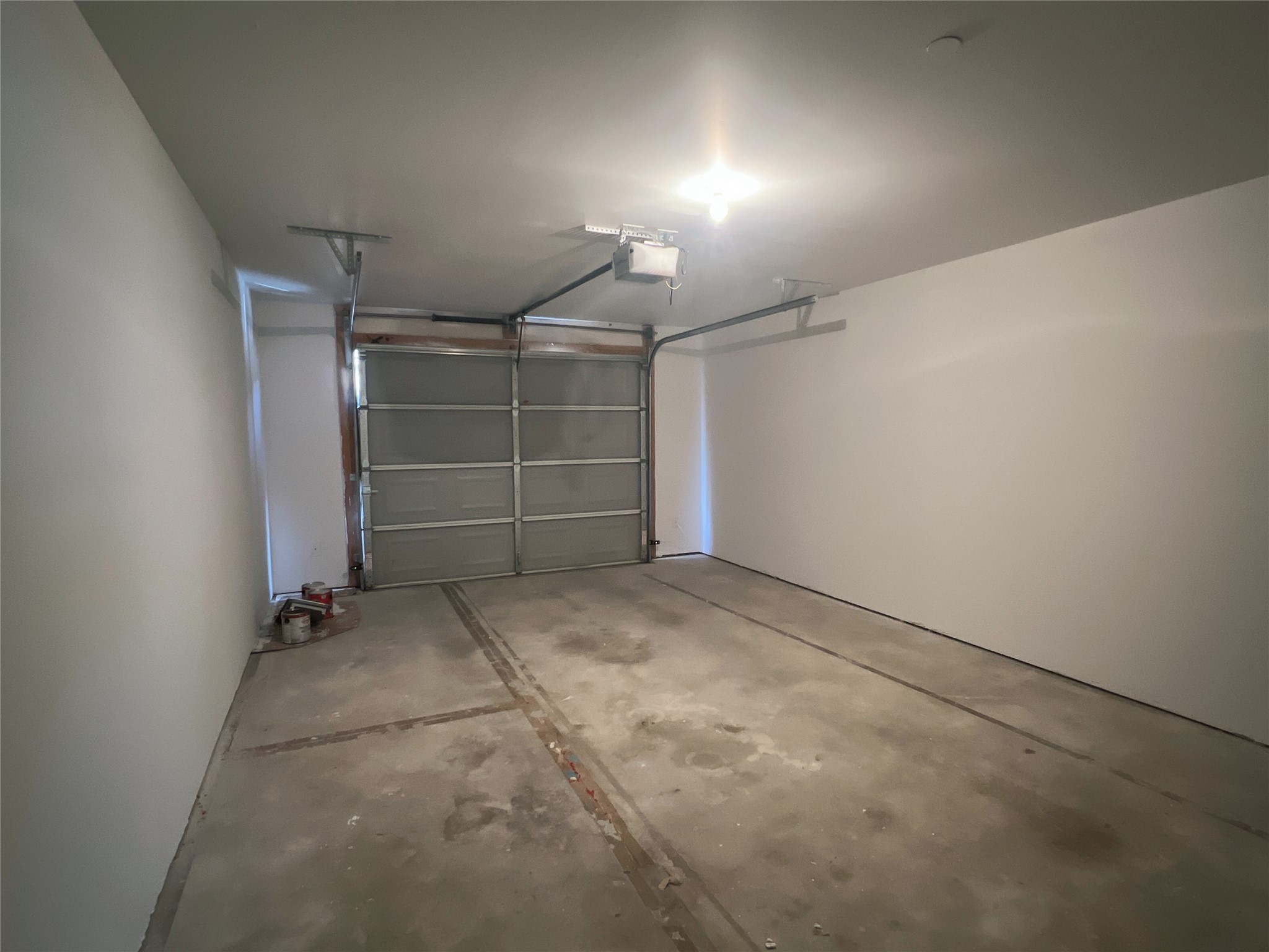 10535 Mills Road, Unit 5D Houston, TX 77070 - Photo 4 of 14 One car garage