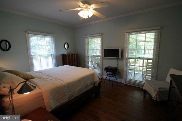 6809 Dorsey Road Laytonsville, MD 20882 - Photo 16 of 26 Bedroom (Master)