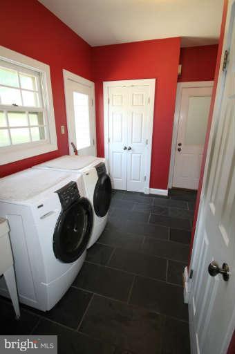 6809 Dorsey Road Laytonsville, MD 20882 - Photo 17 of 26 Interior (General)