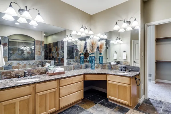 $724,900 | 386 Wentworth, Spring Branch, TX 78070