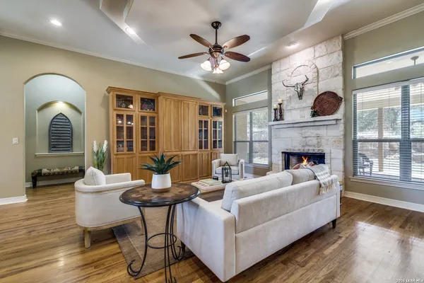 $724,900 | 386 Wentworth, Spring Branch, TX 78070