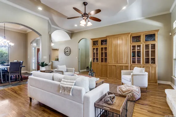 $724,900 | 386 Wentworth, Spring Branch, TX 78070