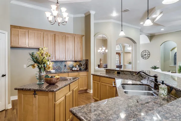 $724,900 | 386 Wentworth, Spring Branch, TX 78070