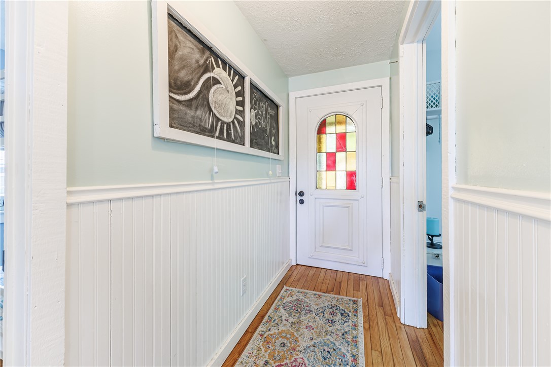 198 East Lake Road Middlesex, NY 14544 - Photo 18 of 50 ENTRANCE HALLWAY