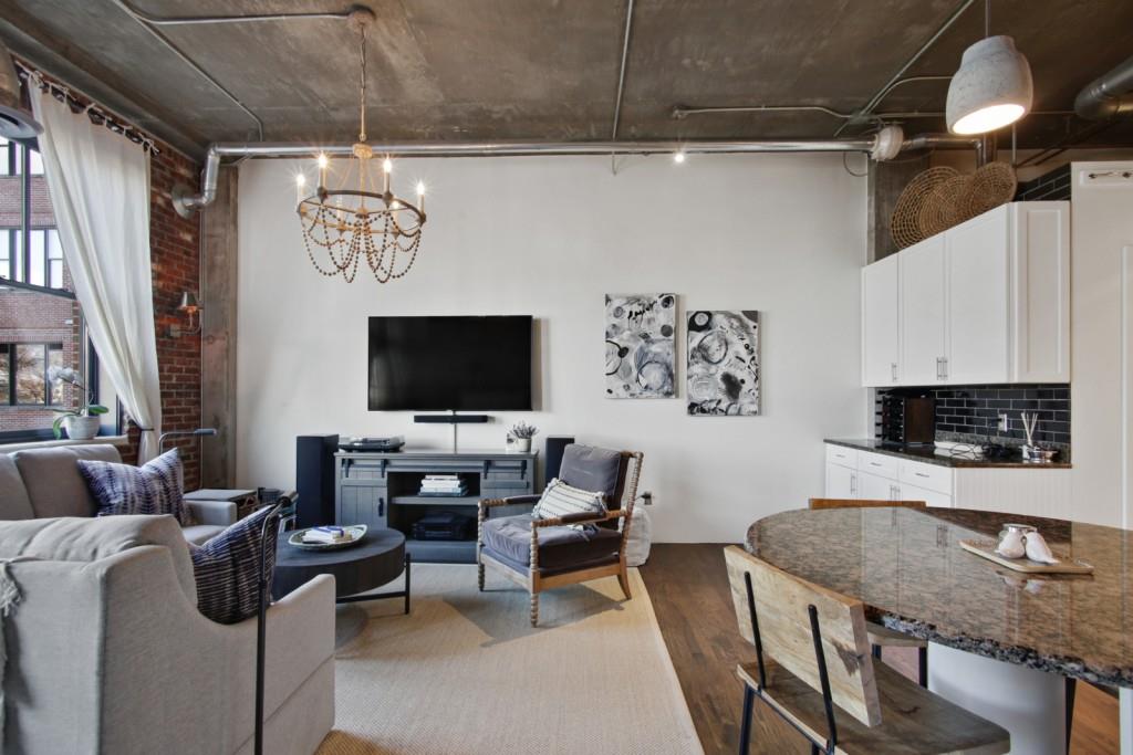 3235 Roswell Road Northeast, Unit 520 Atlanta, GA 30305 - Photo 3 of 29