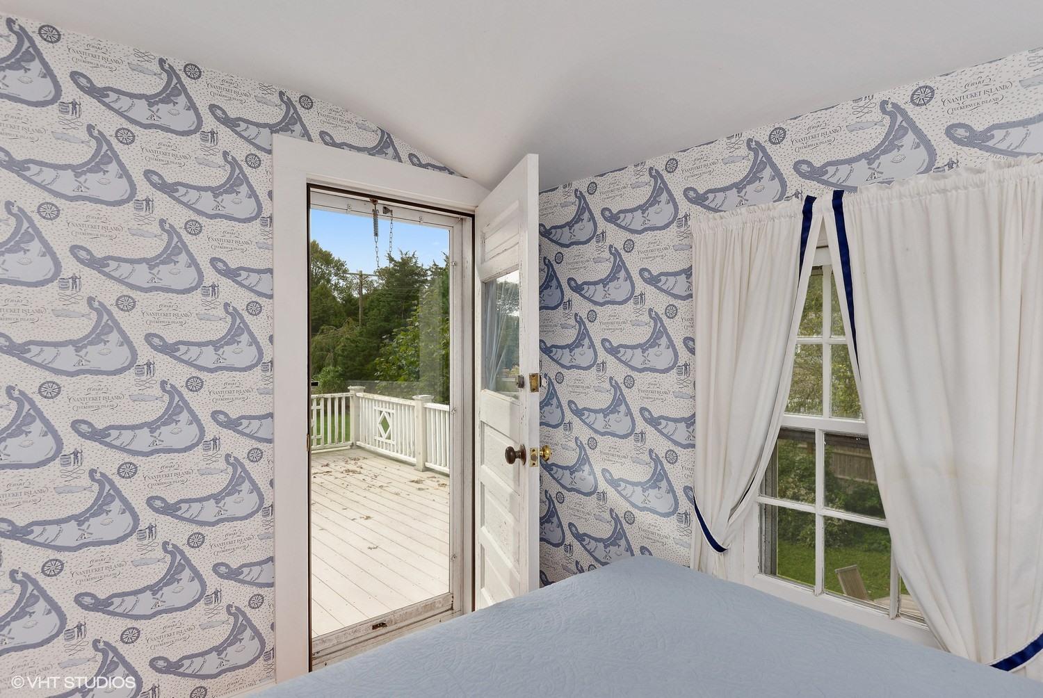 91 Park Avenue Centerville, MA 02632 - Photo 18 of 20 18_91ParkAve_188_RoofDeck_MLSuse_1500x15