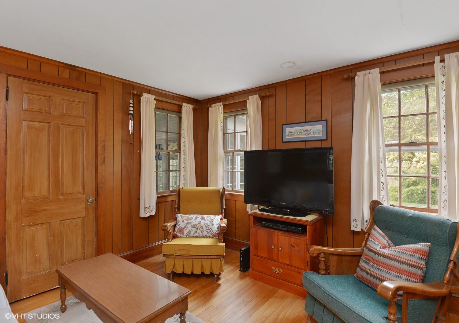 91 Park Avenue Centerville, MA 02632 - Photo 7 of 20 07_91ParkAve_53_Den_MLSuse_1500x1500