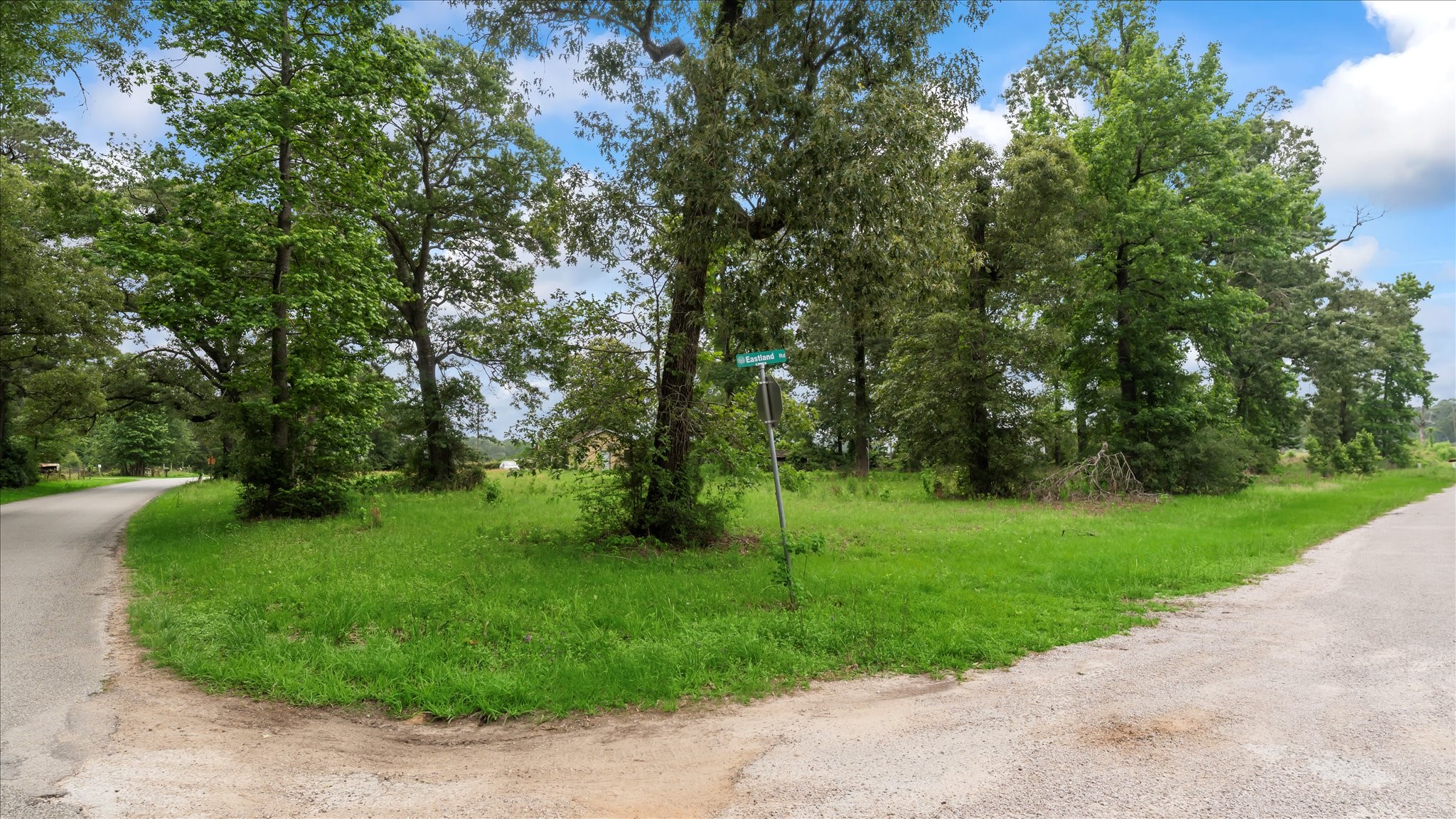 2760 Stringtown Road Shepherd, TX 77371 - Photo 3 of 46 a view of a park with large trees