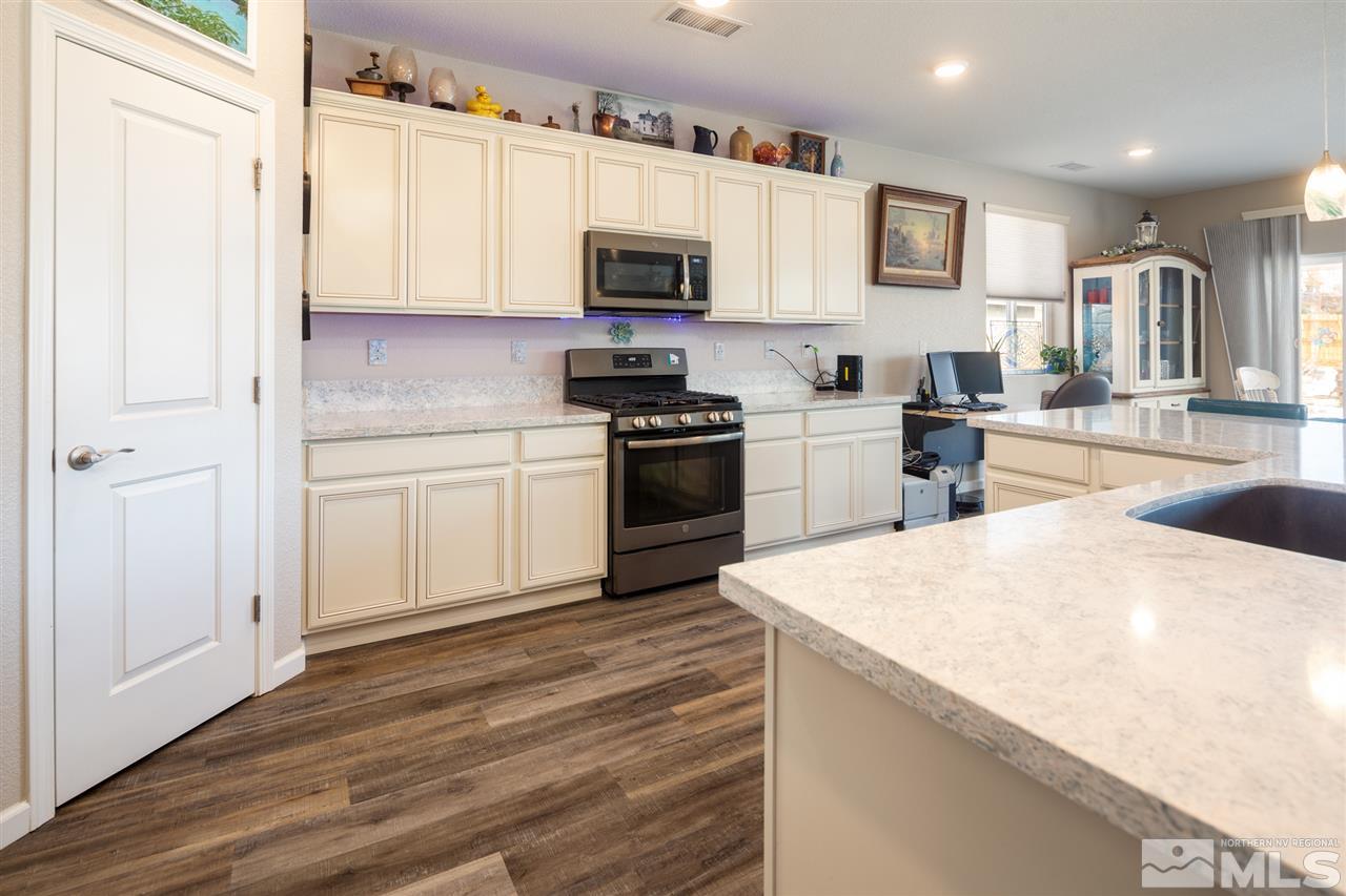 441 Scenic Ridge Drive Reno, NV 89506 - Photo 7 of 39 Photo 7