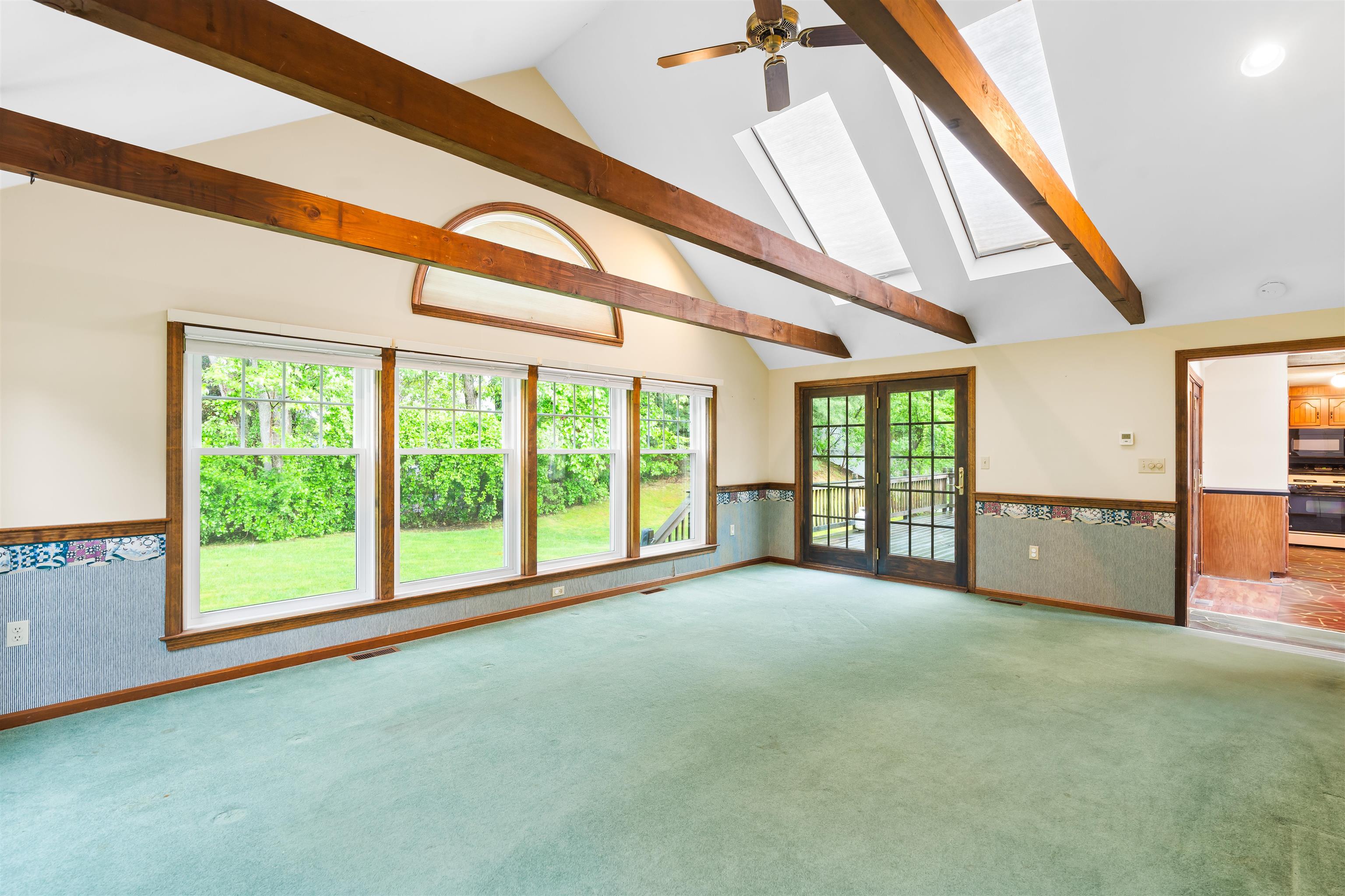 18 Shadwell Road Nashua, NH 03062 - Photo 6 of 48